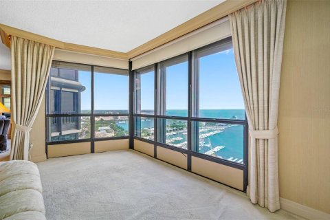 Condominio en venta en Saint Petersburg, Florida, 3 dormitorios, 306.58 m2 № 1387303 - foto 15