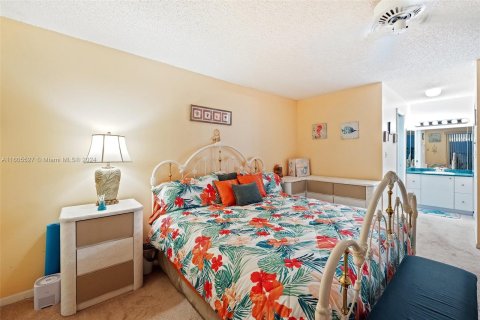 Condo in Lauderhill, Florida, 2 bedrooms  № 1230662 - photo 17