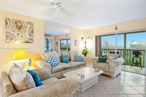 Condo in Lauderhill, Florida, 2 bedrooms  № 1230662 - photo 5