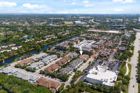 Townhouse in Palm Beach Gardens, Florida 3 bedrooms, 199.18 sq.m. № 1100301 - photo 6