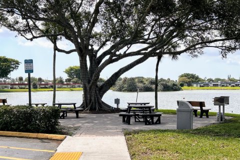 Condo in Delray Beach, Florida, 1 bedroom  № 1100340 - photo 22