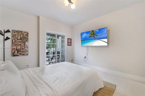 Condo in Miami Beach, Florida, 3 bedrooms  № 1430126 - photo 14