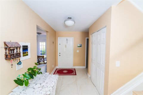 Adosado en venta en Miami, Florida, 3 dormitorios, 175.59 m2 № 1429788 - foto 6