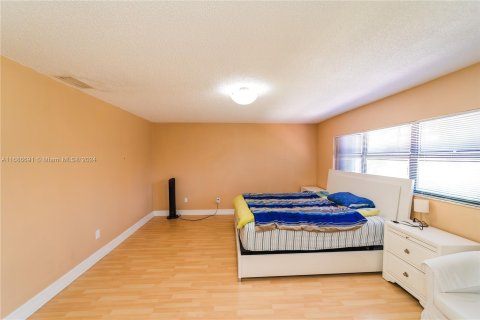 Adosado en venta en Miami, Florida, 3 dormitorios, 175.59 m2 № 1429788 - foto 30