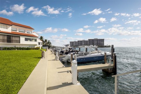 Adosado en venta en Miami, Florida, 5 dormitorios, 324.51 m2 № 1428313 - foto 30