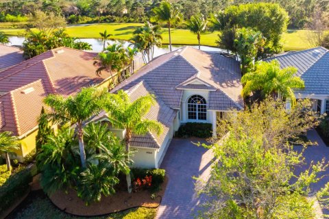 Villa ou maison à vendre à Jensen Beach, Floride: 3 chambres, 176.42 m2 № 1077760 - photo 7