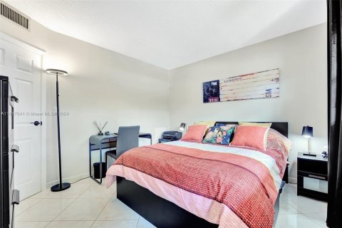 Copropriété à vendre à Lauderdale Lakes, Floride: 2 chambres, 87.7 m2 № 1404204 - photo 23