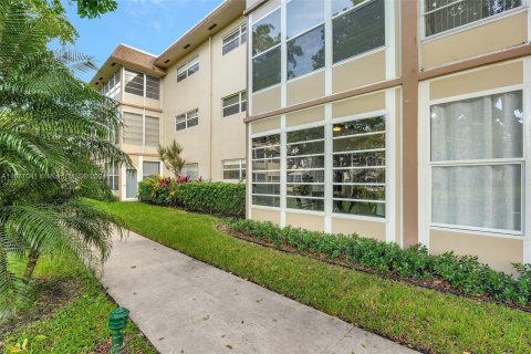 Copropriété à vendre à Lauderdale Lakes, Floride: 2 chambres, 87.7 m2 № 1404204 - photo 29