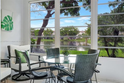 Copropriété à vendre à Lauderdale Lakes, Floride: 2 chambres, 87.7 m2 № 1404204 - photo 11