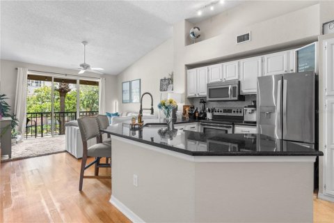 Condo in Tampa, Florida, 1 bedroom  № 1336841 - photo 6