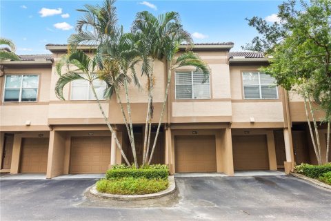 Condo in Tampa, Florida, 1 bedroom  № 1336841 - photo 1