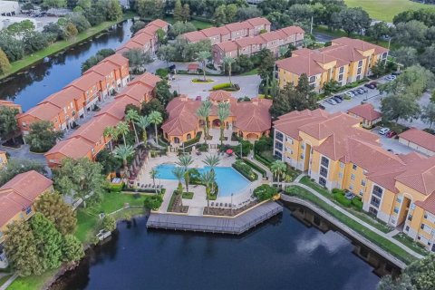 Copropriété à louer à Orlando, Floride: 2 chambres, 104.42 m2 № 1357602 - photo 1