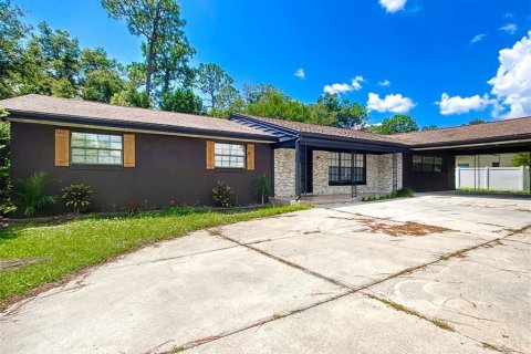 Villa ou maison à louer à Ocala, Floride: 4 chambres, 185.43 m2 № 1357522 - photo 2