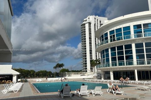 Condominio en venta en Miami Beach, Florida, 37.16 m2 № 1013974 - foto 26