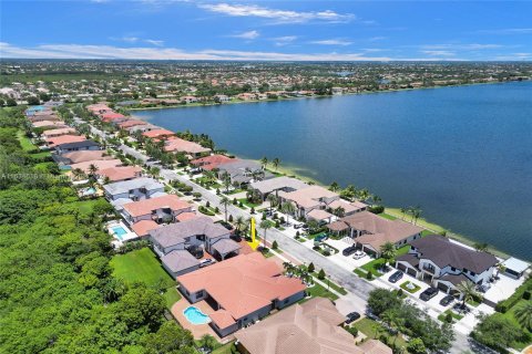 Villa ou maison à vendre à Miramar, Floride: 6 chambres, 336.96 m2 № 1310995 - photo 5