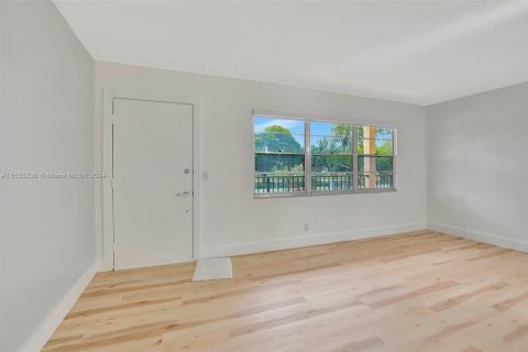 Copropriété à vendre à Pembroke Pines, Floride: 1 chambre, 65.22 m2 № 1348258 - photo 12