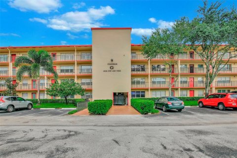 Copropriété à vendre à Pembroke Pines, Floride: 1 chambre, 65.22 m2 № 1348258 - photo 5