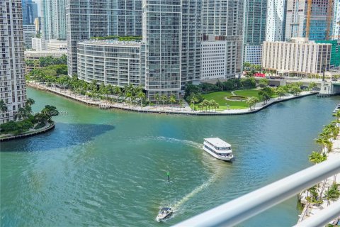 Condominio en venta en Miami, Florida, 2 dormitorios, 113.99 m2 № 1348187 - foto 15