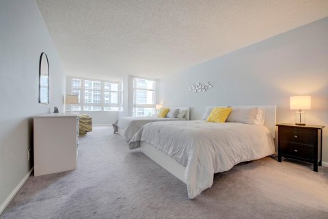 Condominio en venta en Pompano Beach, Florida, 2 dormitorios, 148.64 m2 № 1092029 - foto 18