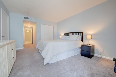 Copropriété à vendre à Pompano Beach, Floride: 2 chambres, 148.64 m2 № 1092029 - photo 15