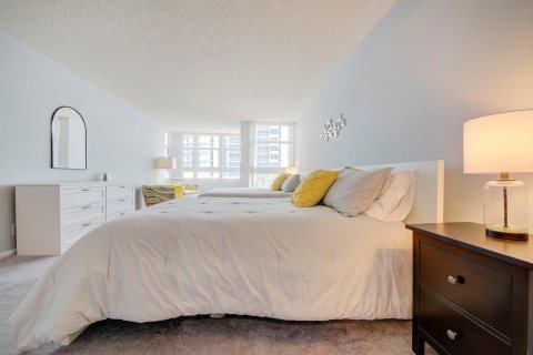 Condominio en venta en Pompano Beach, Florida, 2 dormitorios, 148.64 m2 № 1092029 - foto 19