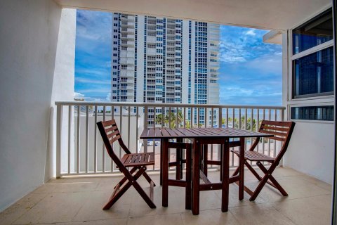 Condominio en venta en Pompano Beach, Florida, 2 dormitorios, 148.64 m2 № 1092029 - foto 12