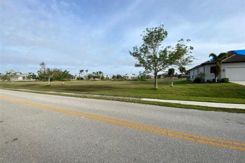 Terreno en venta en Punta Gorda, Florida № 300094 - foto 9