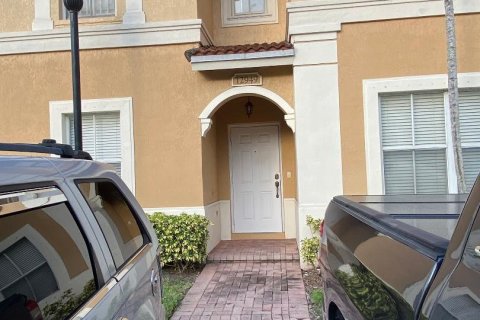 Adosado en venta en Miramar, Florida, 3 dormitorios, 138.33 m2 № 754431 - foto 7