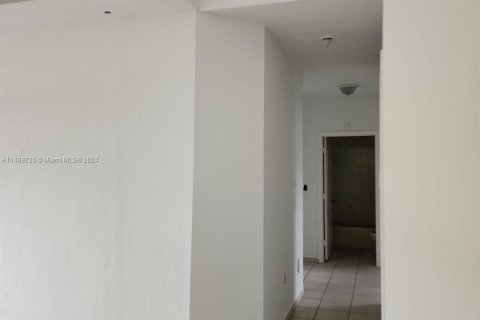 Снять в аренду квартиру в Норт-Майами, Флорида 3 спальни, 110.55м2, № 851592 - фото 20