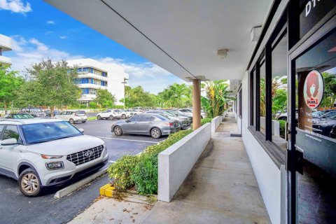 Immobilier commercial à vendre à Boca Raton, Floride № 970126 - photo 16