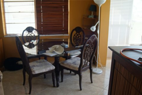 Condo in Pompano Beach, Florida, 2 bedrooms  № 1178703 - photo 23