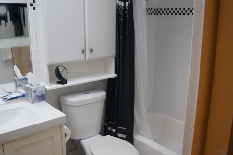 Condo in Pompano Beach, Florida, 2 bedrooms  № 1178703 - photo 10