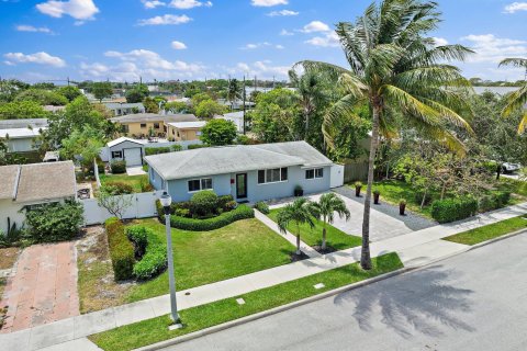 Villa ou maison à vendre à West Palm Beach, Floride: 3 chambres, 115.2 m2 № 1178688 - photo 3