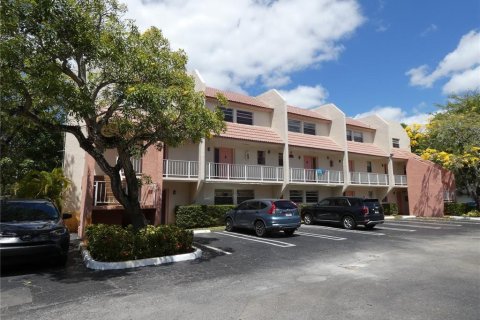 Condominio en venta en Coral Springs, Florida, 3 dormitorios, 133.78 m2 № 984358 - foto 5