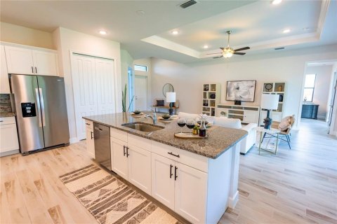 Villa ou maison à vendre à Cape Coral, Floride: 3 chambres, 195.09 m2 № 926298 - photo 9