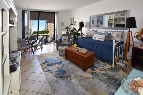 Condominio en venta en Miami, Florida, 1 dormitorio, 65.03 m2 № 841140 - foto 3