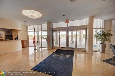 Condo in Fort Lauderdale, Florida, 2 bedrooms  № 987080 - photo 25