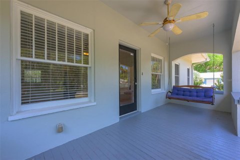 Villa ou maison à louer à New Smyrna Beach, Floride: 2 chambres, 182.65 m2 № 1359796 - photo 3