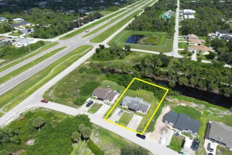 Commercial property in Englewood, Florida 135.27 sq.m. № 1370061 - photo 14