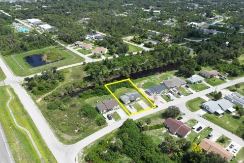 Propiedad comercial en venta en Englewood, Florida, 135.27 m2 № 1370061 - foto 4