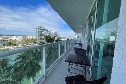 Condo in Miami Beach, Florida, 2 bedrooms  № 1372548 - photo 5