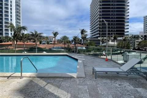 Condo in Miami Beach, Florida, 2 bedrooms  № 1372548 - photo 11