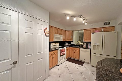 Copropriété à vendre à Deerfield Beach, Floride: 2 chambres, 99.41 m2 № 1372546 - photo 9