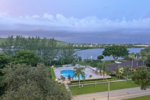 Copropriété à vendre à Deerfield Beach, Floride: 2 chambres, 99.41 m2 № 1372546 - photo 30