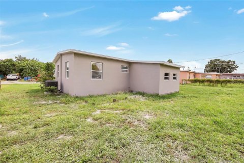 Villa ou maison à vendre à Palm Bay, Floride: 4 chambres, 119.29 m2 № 1371875 - photo 25