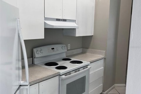 Appartement à louer à Orlando, Floride: 2 chambres, 83.61 m2 № 1371834 - photo 12