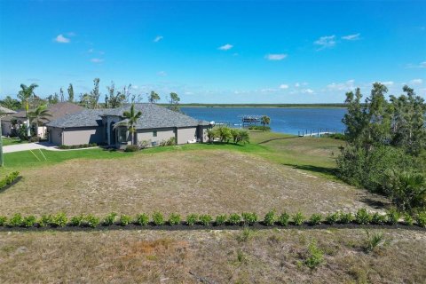 Terreno en venta en Port Charlotte, Florida № 1082694 - foto 2