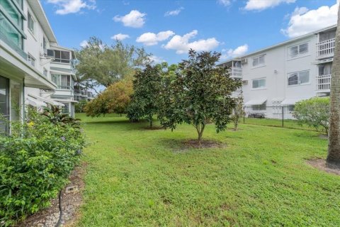 Copropriété à vendre à Bradenton, Floride: 2 chambres, 71.35 m2 № 1359482 - photo 19