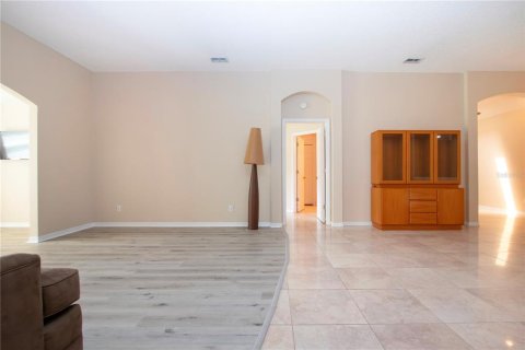 Condo in Sun City Center, Florida, 2 bedrooms  № 1359481 - photo 20