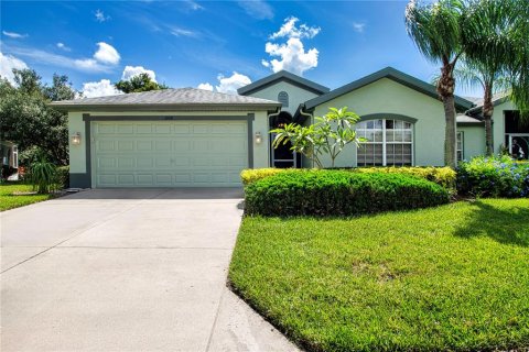 Condo in Sun City Center, Florida, 2 bedrooms  № 1359481 - photo 1